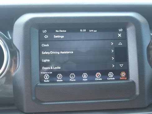 Used 2021 Jeep Wrangler Unlimited Sahara AWD/4WD image 28