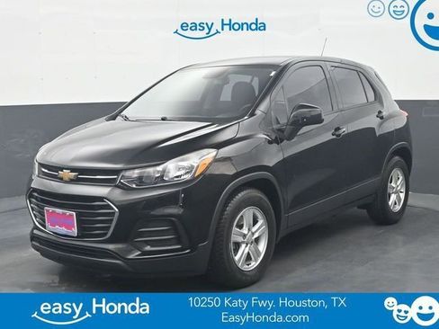 Used 2020 Chevrolet Trax LS image 1