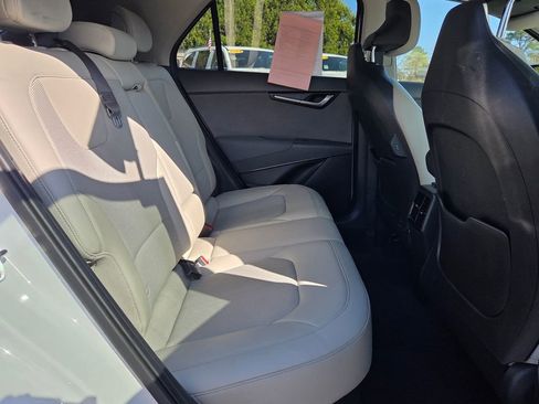 Used 2023 Kia Niro EX FWD image 29