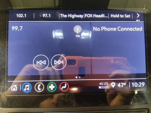 Used 2024 Chevrolet Malibu LT image 25