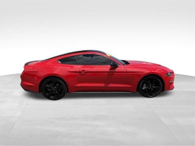 Used 2022 Ford Mustang Coupe w/ Black Accent Package RWD image 9