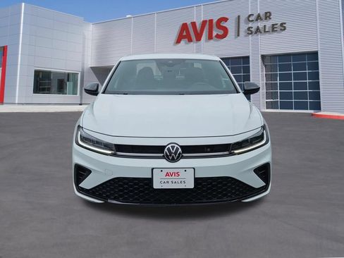 Used 2025 Volkswagen Jetta Sport FWD image 10