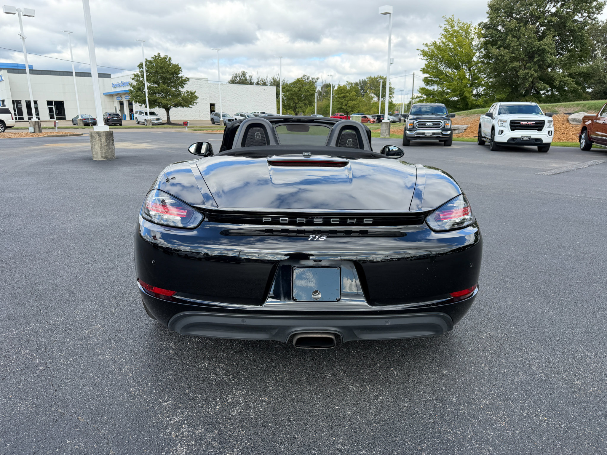 Used 2017 Porsche 718 Boxster RWD image 8