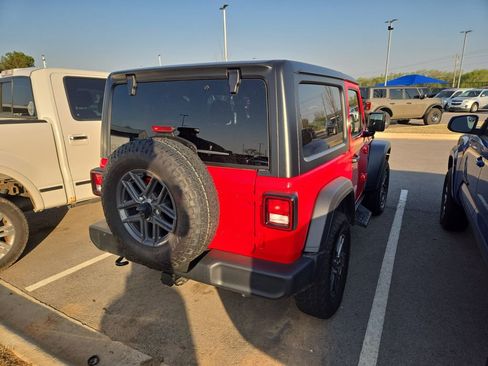 Used 2025 Jeep Wrangler Sport image 3