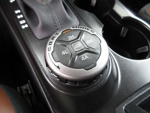 Used 2023 Ford Bronco Outer Banks AWD/4WD image 18