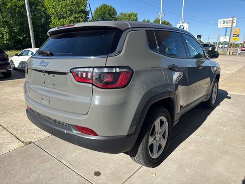 Used 2023 Jeep Compass Sport AWD/4WD image 5