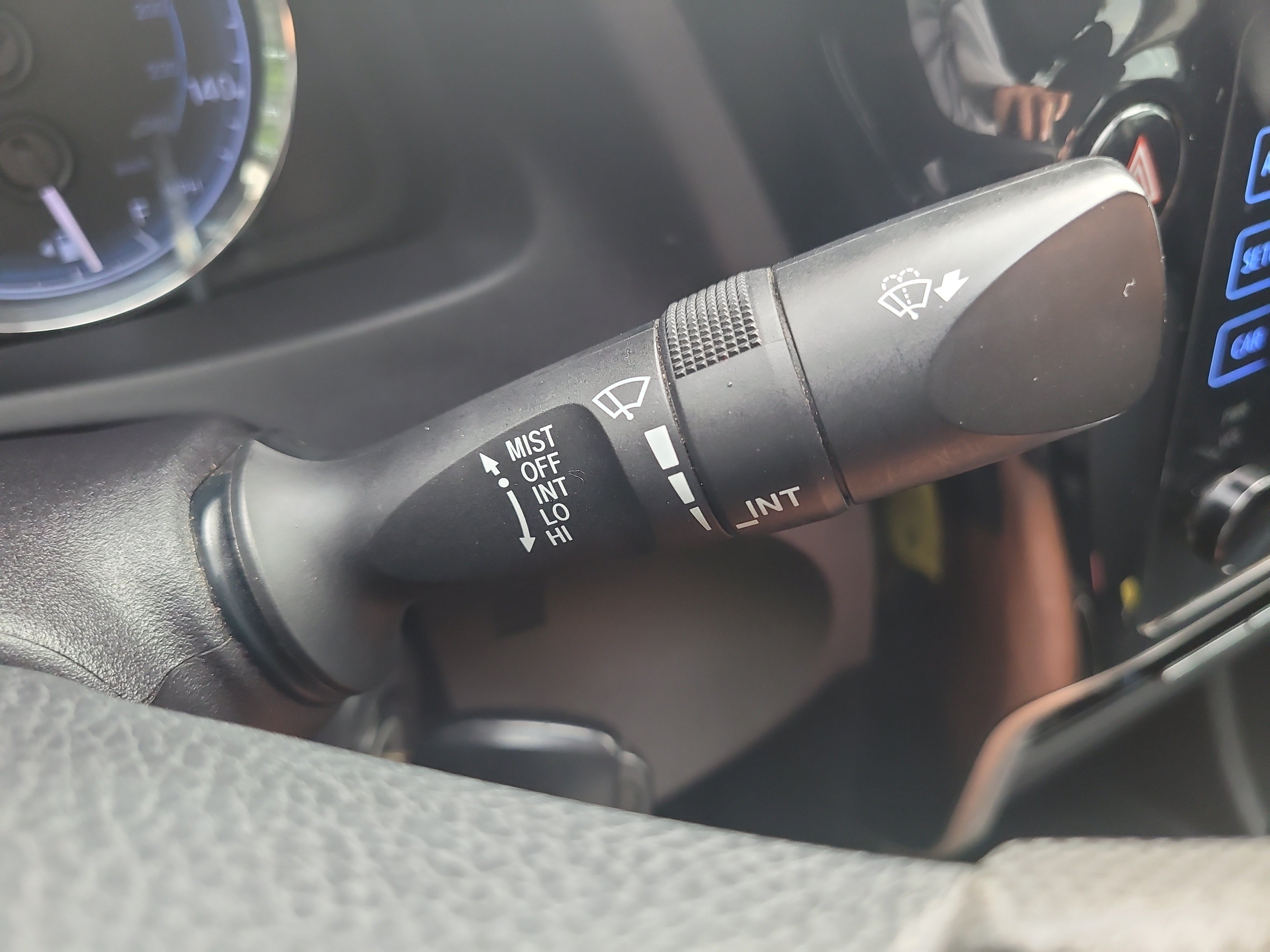 Used 2019 Toyota Corolla LE FWD image 28
