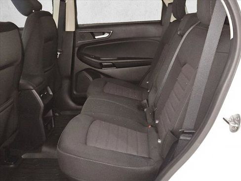 Used 2020 Ford Edge SE FWD image 15