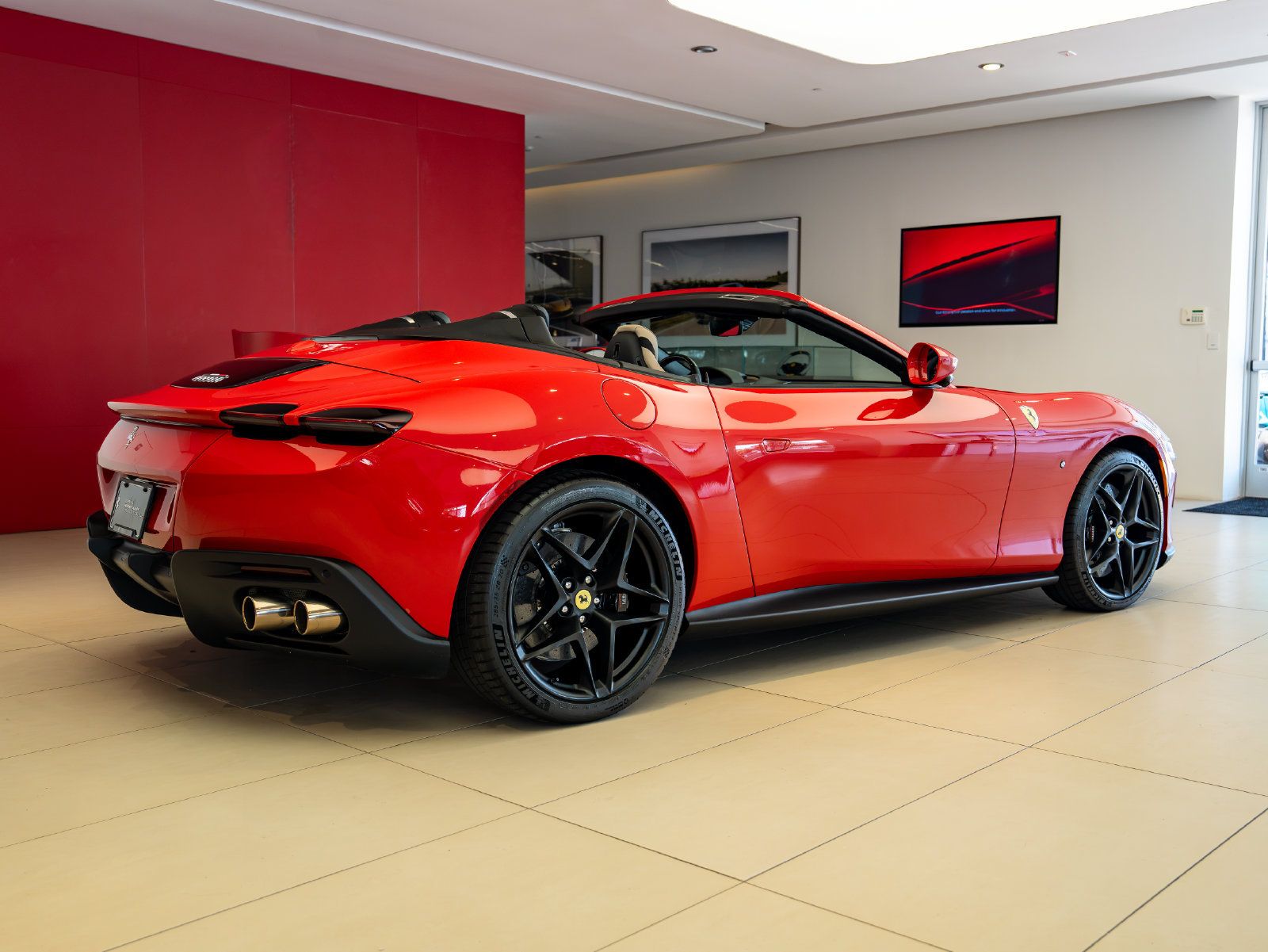 Certified 2026 Ferrari Roma Spider RWD image 6