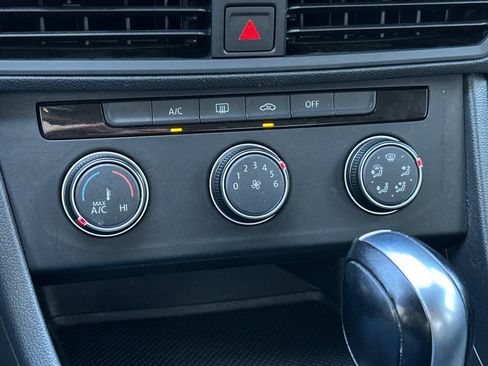 Used 2019 Volkswagen Jetta S image 18