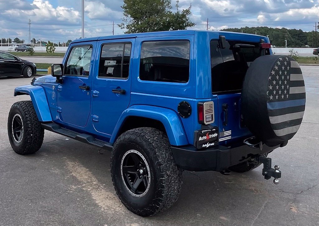Used 2014 Jeep Wrangler Unlimited Sahara AWD/4WD image 3