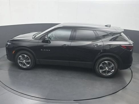 Used 2025 Chevrolet Blazer LT FWD image 21