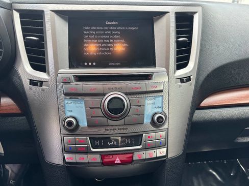 Used 2013 Subaru Outback 2.5i Limited image 20