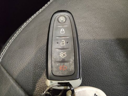 Used 2016 Ford Escape Titanium image 32