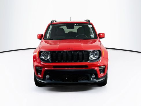 Used 2022 Jeep Renegade Latitude w/ Convenience Group AWD/4WD image 2