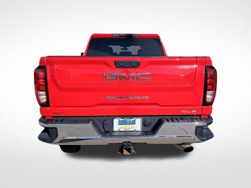 Used 2023 GMC Sierra 2500 SLE w/ SLE Value Package; image 6