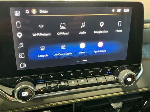 Used 2026 Chevrolet Colorado ZR2 w/ Technology Package image 43