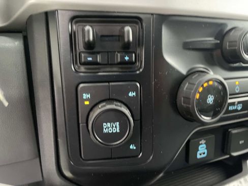 New 2026 Ford F550 4x4 Supercab Super Duty image 13