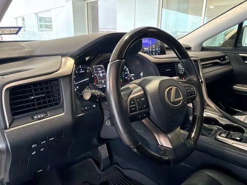 Used 2019 Lexus RX 350L Luxury w/ Accessory Package FWD image 3