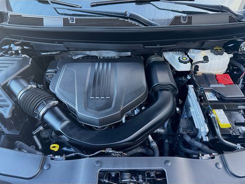 Used 2024 Chevrolet Traverse Z71 image 36