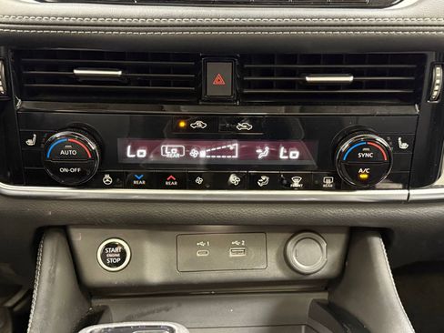 Used 2022 Nissan Rogue SL w/ SL Premium Package AWD/4WD image 24