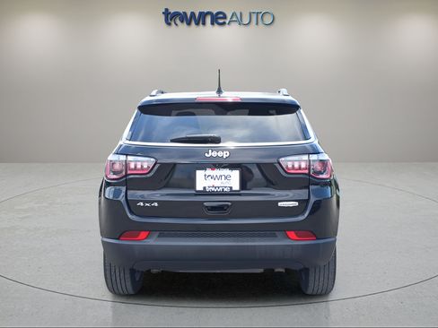Used 2023 Jeep Compass Latitude AWD/4WD image 6