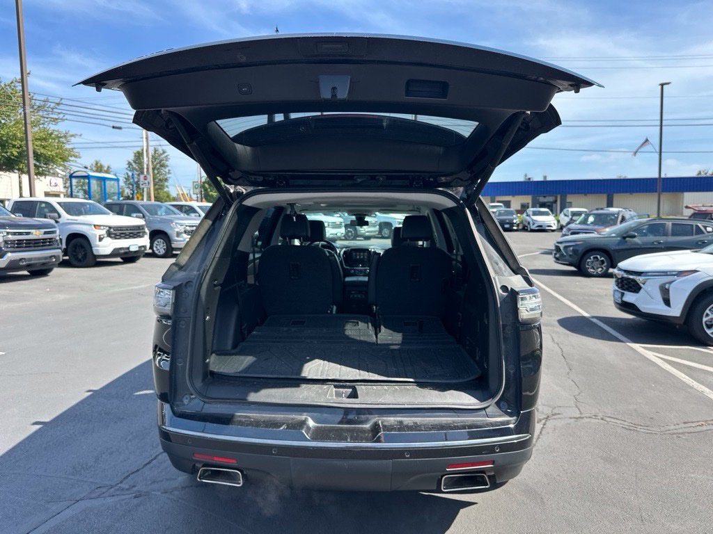 Used 2019 Chevrolet Traverse Premier w/ Redline Edition AWD/4WD image 14