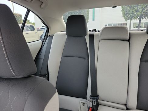 Used 2023 Toyota Corolla LE FWD image 20