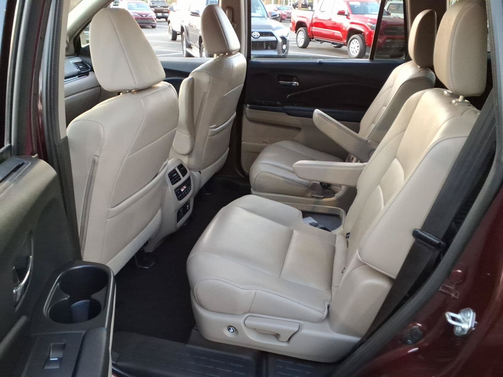 Used 2022 Honda Pilot Elite image 10