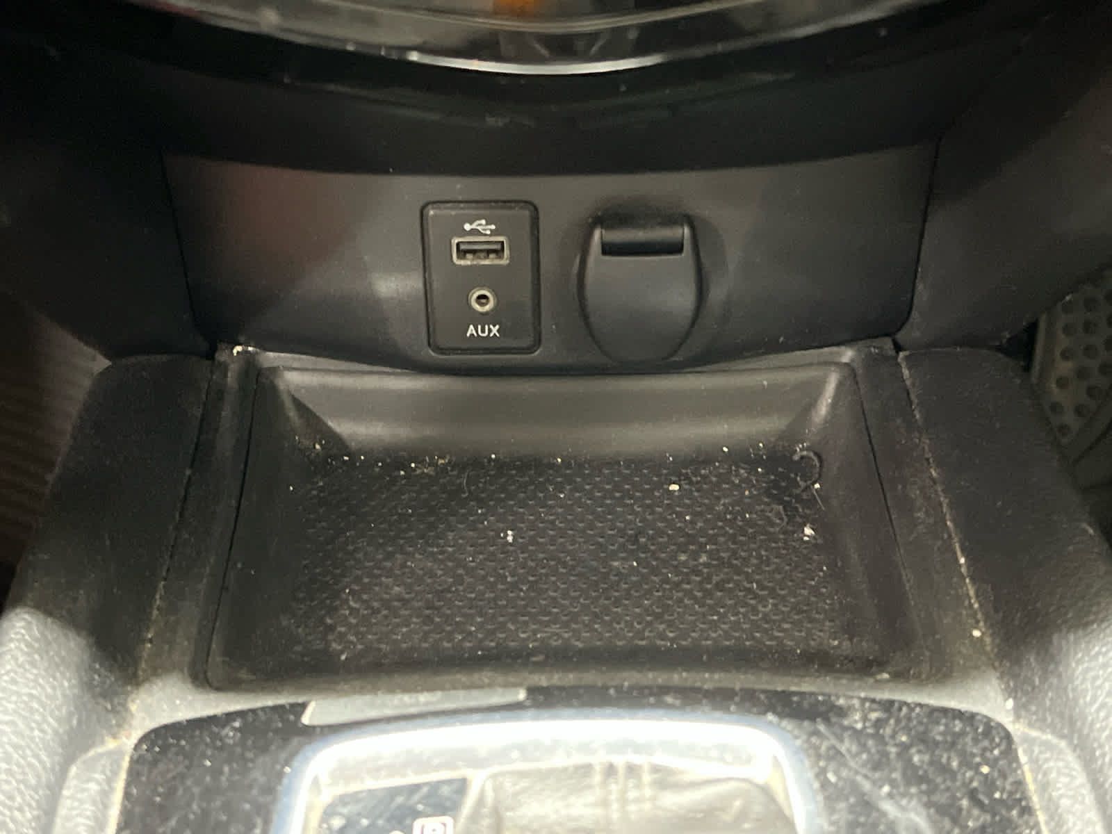 Used 2017 Nissan Rogue SV FWD image 18