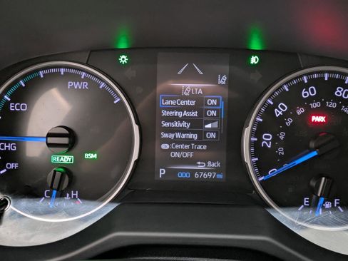 Used 2021 Toyota RAV4 XLE w/ XLE Grade Weather Package image 8