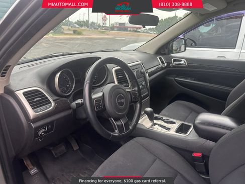 Used 2012 Jeep Grand Cherokee Laredo AWD/4WD image 11