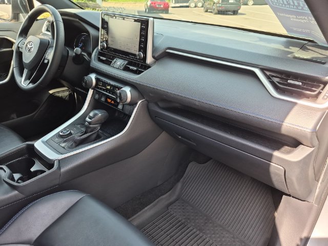 Used 2020 Toyota RAV4 XSE w/ All Weather Liner Package AWD/4WD image 32