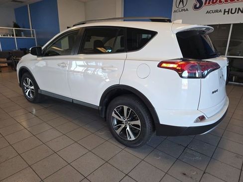 Used 2018 Toyota RAV4 XLE image 6