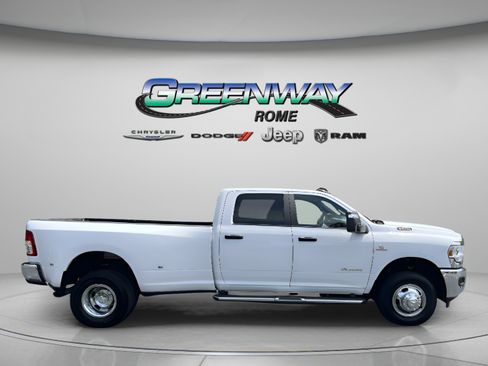 Used 2024 RAM 3500 Big Horn AWD/4WD image 8
