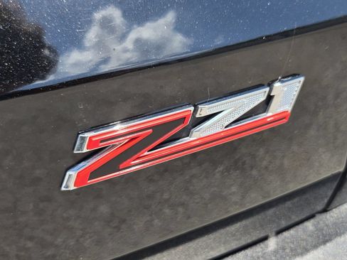 Used 2024 Chevrolet Traverse Z71 AWD/4WD image 12