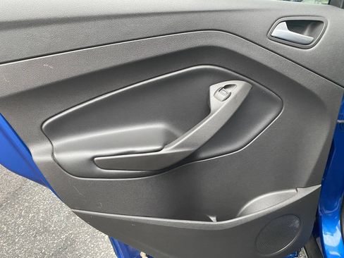 Used 2017 Ford Escape SE AWD/4WD image 12