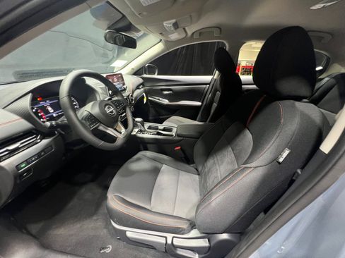 New 2025 Nissan Sentra SR image 32