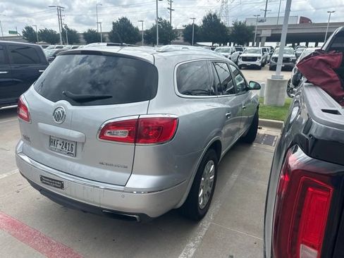 Used 2015 Buick Enclave Leather FWD image 4