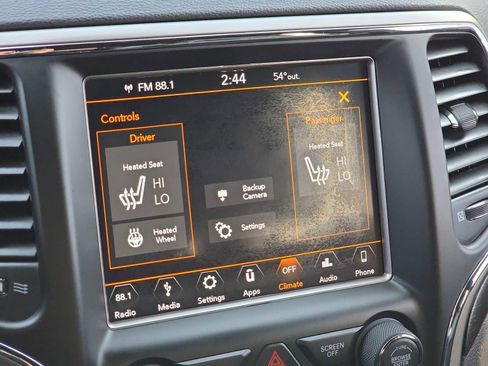 Used 2018 Jeep Grand Cherokee Altitude image 27