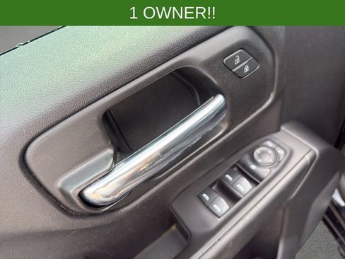 Used 2020 Chevrolet Silverado 1500 Custom w/ Custom Value Package RWD image 12