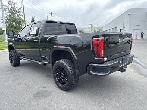 Used 2021 GMC Sierra 2500 AT4 w/ AT4 Premium Plus Package AWD/4WD image 7