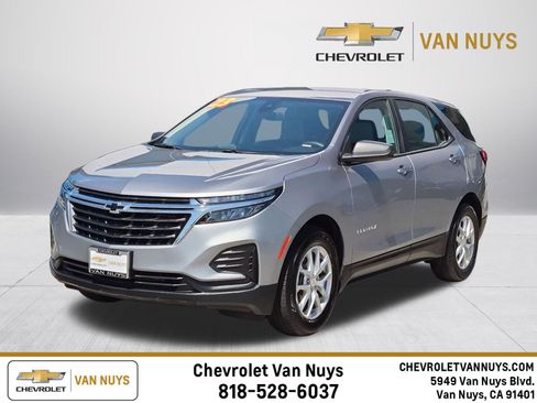 Used 2023 Chevrolet Equinox LS FWD image 1