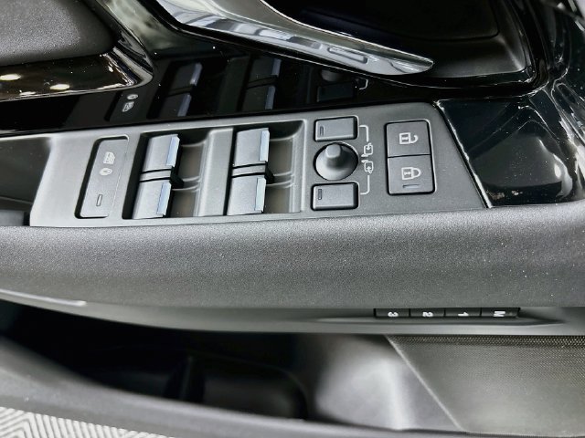 New 2026 Land Rover Range Rover Evoque S AWD/4WD image 19