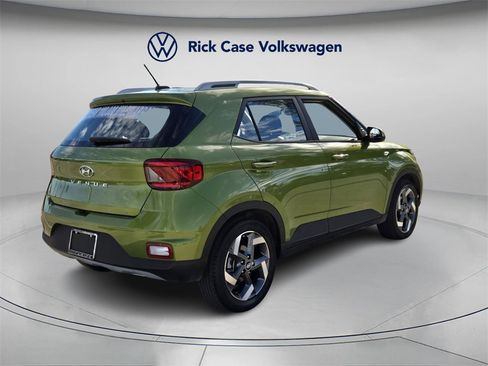 Used 2023 Hyundai Venue SEL image 6