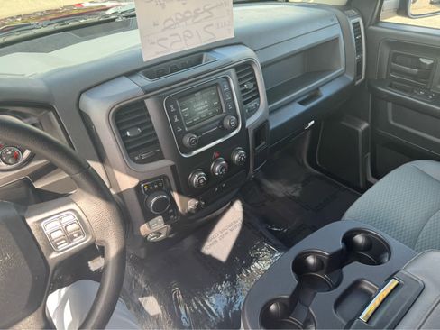 Used 2017 RAM 1500 Express image 26
