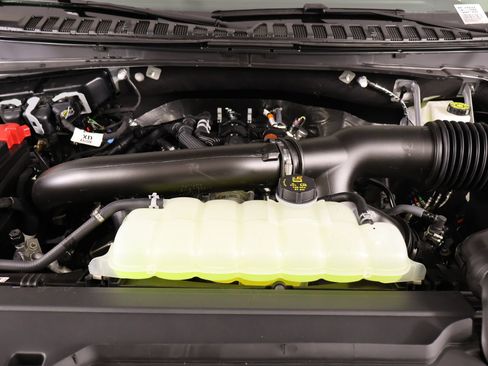New 2026 Lincoln Navigator Premiere AWD/4WD image 21