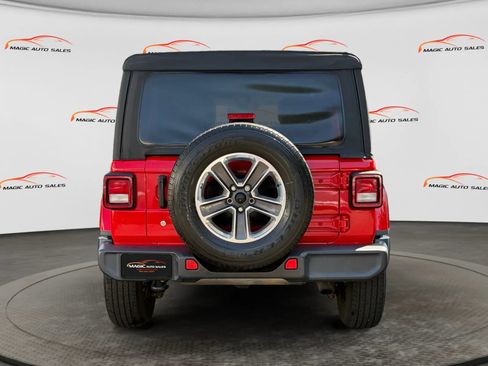 Used 2020 Jeep Wrangler Unlimited Sahara AWD/4WD image 9