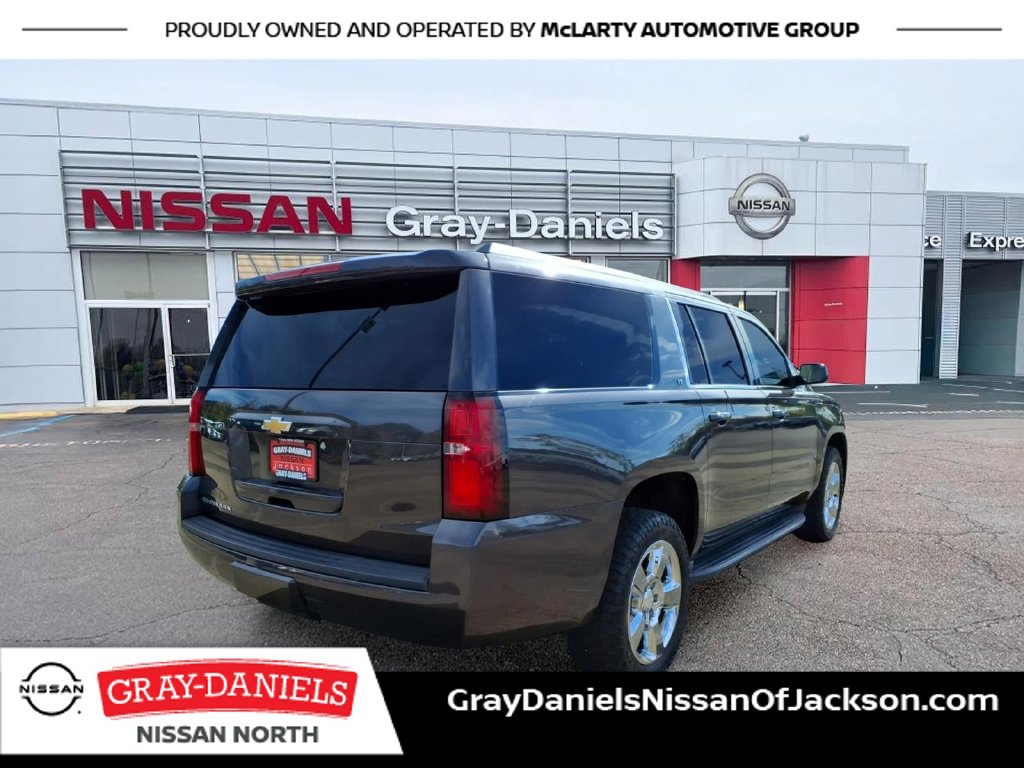 Used 2016 Chevrolet Suburban LT w/ Luxury Package AWD/4WD image 7