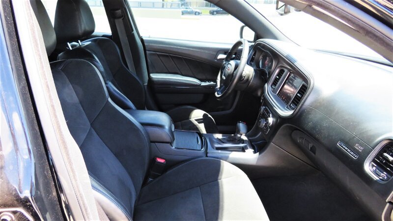 Used 2019 Dodge Charger R/T w/ Plus Group RWD image 30